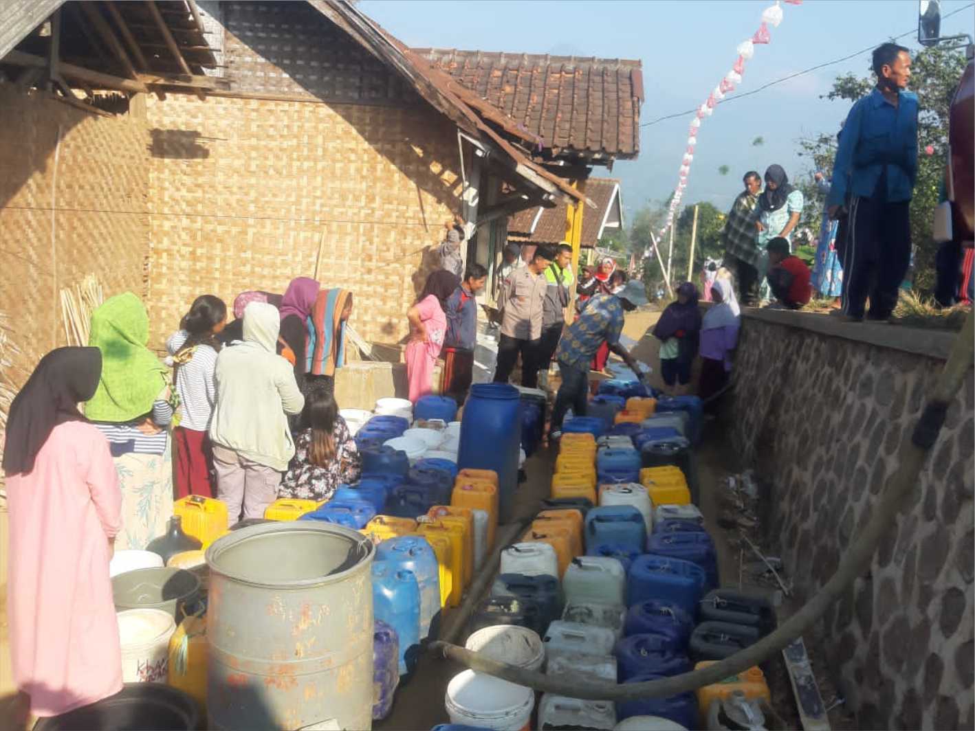 Kemarau Panjang, Enam Kecamatan di Garut Alami Krisis Air Bersih